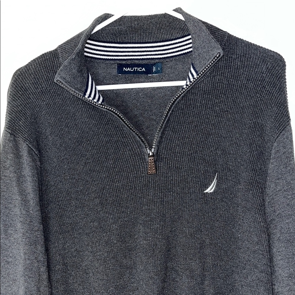 Nautica Classic Gray 1/4 Zip Sweater Men’s Large – Clean, Sharp Look